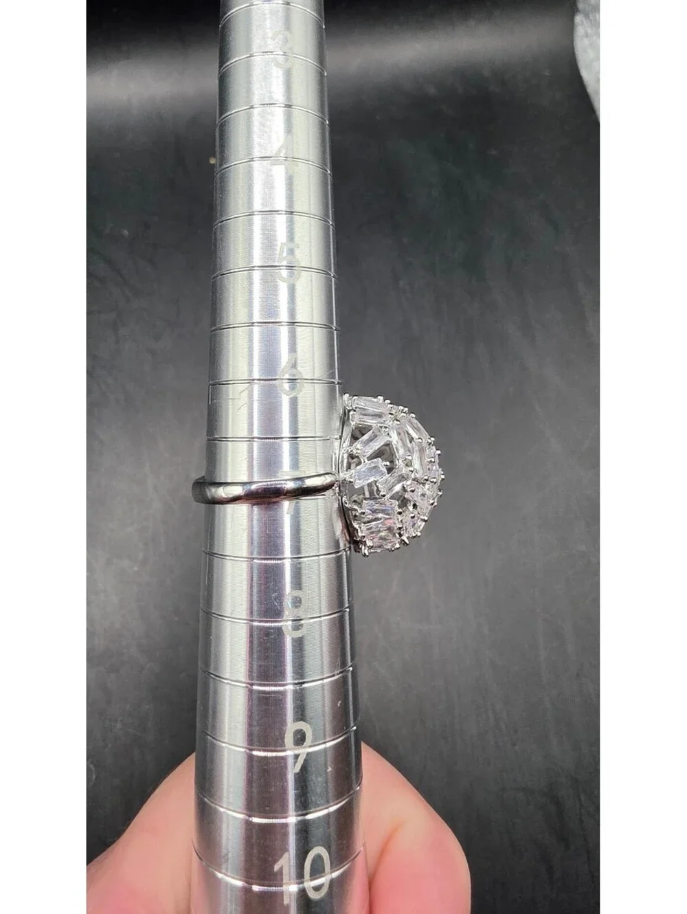 Women's Luxury Galaxy Star-Shaped Cubic Zirconia Ring Size 7